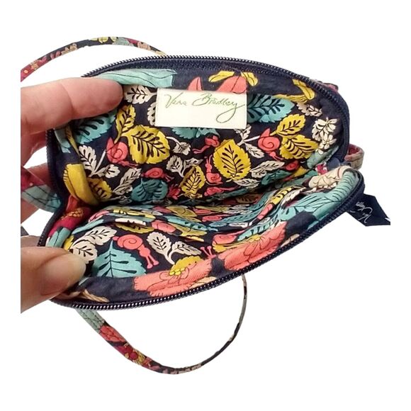 Vera Bradley Retired “Happy Snails” Quilted Floral Crossbody Bag Flap Front - Picture 6 of 10